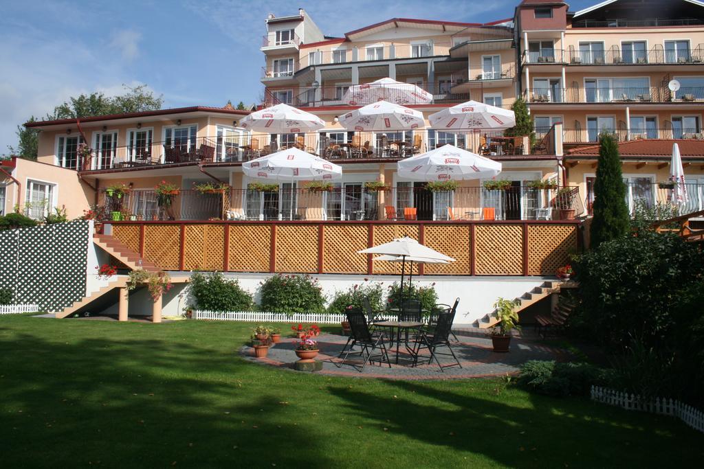 Hotel Eva à Mrągowo Extérieur photo